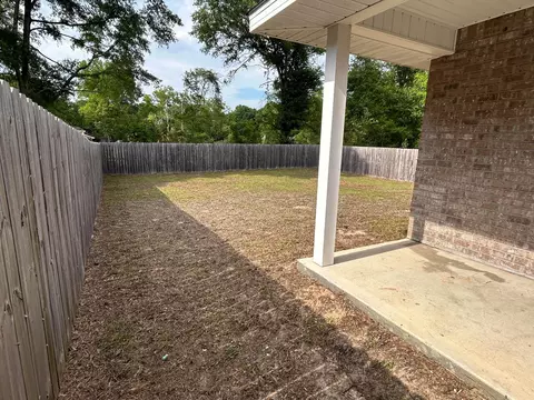 Exterior - 3154 Maple St, Crestview, FL 32539 photo 3 of 4