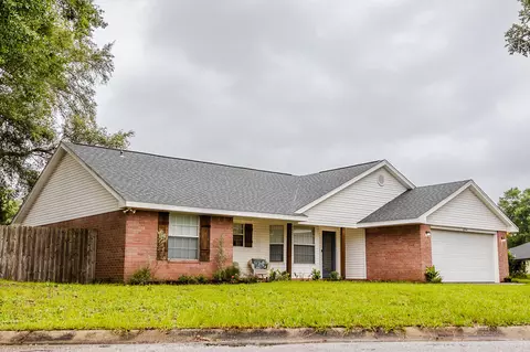 6974 Sundial Blvd, Milton, FL 32583