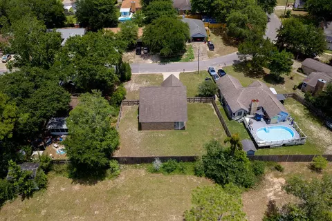View/Area - 311 Ray Ave, Crestview, FL 32536 photo 4 of 5