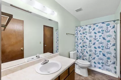 Bath - 311 Ray Ave, Crestview, FL 32536 photo 3 of 3