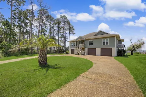 Exterior - 4501 Bayside Dr, Milton, FL 32583 photo 5 of 16