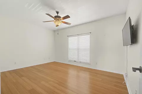 Bedroom - 4501 Bayside Dr, Milton, FL 32583 photo 5 of 6