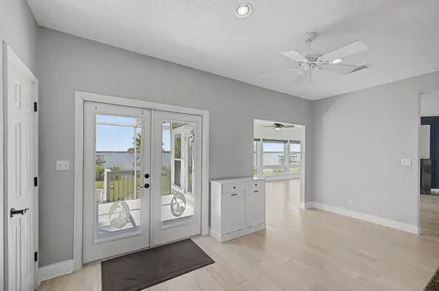 Entry Way - 4501 Bayside Dr, Milton, FL 32583 photo 2 of 2