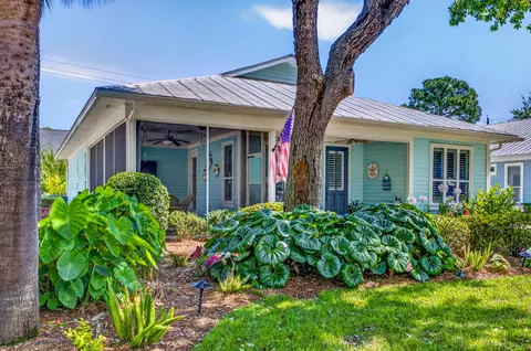 1998 Shannons Cv, Miramar Beach, FL 32550