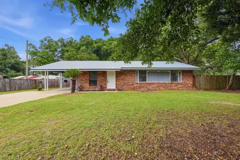 5516 Royal St, Crestview, FL 32539 photo 2