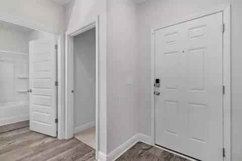 Entry Way - 131 Dusky Way, Freeport, FL 32439 photo 2 of 2