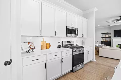 Kitchen - 293 Blaze Blvd, Freeport, FL 32439 photo 2 of 3