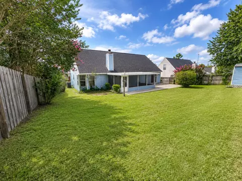 Exterior - 111 Trenton Ave, Crestview, FL 32539 photo 4 of 4