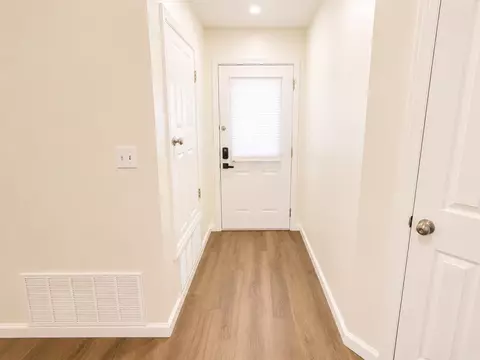 Entry Way - 111 Trenton Ave, Crestview, FL 32539 photo 1 of 4