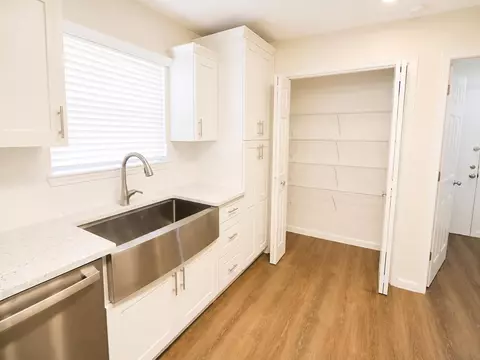 Kitchen - 111 Trenton Ave, Crestview, FL 32539 photo 2 of 4