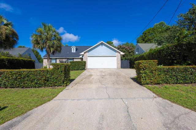 111 Trenton Ave, Crestview, FL 32539