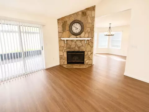 Living - 111 Trenton Ave, Crestview, FL 32539 photo 2 of 4