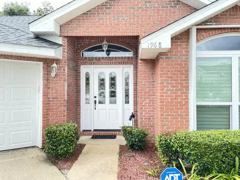 1968 Waterford Ridge Rd, Fort Walton Beach, FL 32547