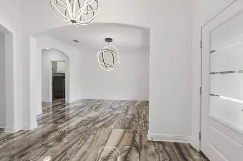 Entry Way - 201 Canopy Cv, Freeport, FL 32439 photo 4 of 9