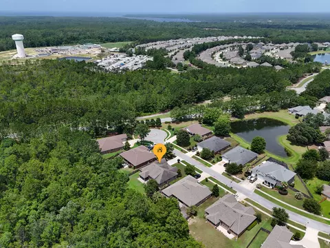View/Area - 201 Canopy Cv, Freeport, FL 32439 photo 6 of 14