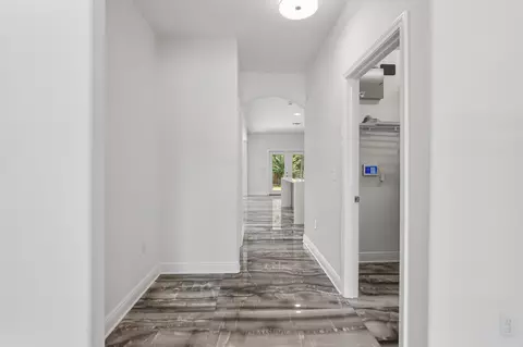 Entry Way - 201 Canopy Cv, Freeport, FL 32439 photo 5 of 9