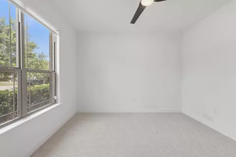 Bedroom - 201 Canopy Cv, Freeport, FL 32439 photo 2 of 11