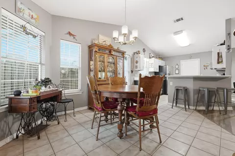 Dining - 181 Wright Cir, Niceville, FL 32578 photo 2 of 4