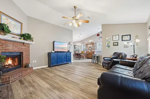 Living - 181 Wright Cir, Niceville, FL 32578 photo 1 of 1