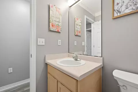 Bath - 181 Wright Cir, Niceville, FL 32578 photo 5 of 5