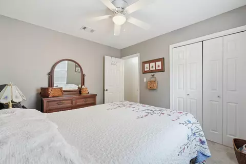 Bedroom - 181 Wright Cir, Niceville, FL 32578 photo 7 of 7