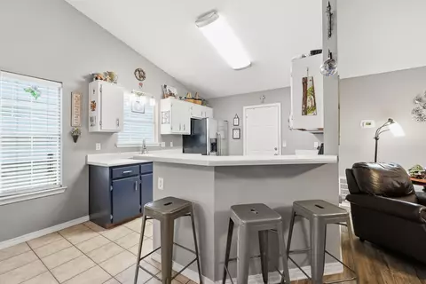 Kitchen - 181 Wright Cir, Niceville, FL 32578 photo 1 of 8