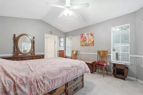 Bedroom - 181 Wright Cir, Niceville, FL 32578 photo 4 of 7