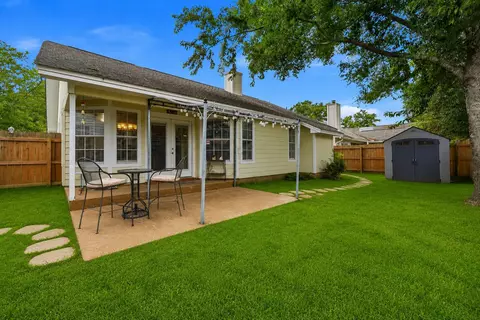 Exterior - 181 Wright Cir, Niceville, FL 32578 photo 10 of 17