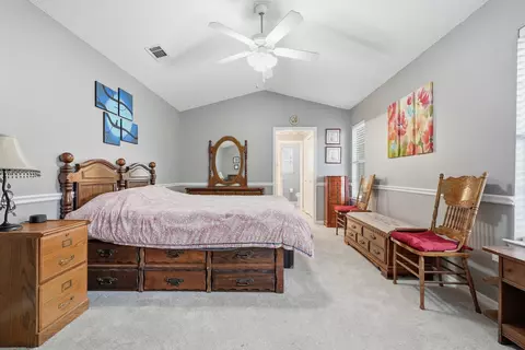 Bedroom - 181 Wright Cir, Niceville, FL 32578 photo 1 of 7