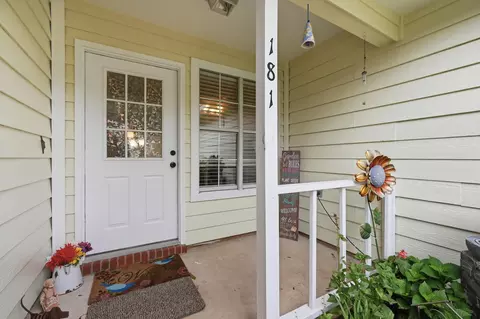 Exterior - 181 Wright Cir, Niceville, FL 32578 photo 6 of 17