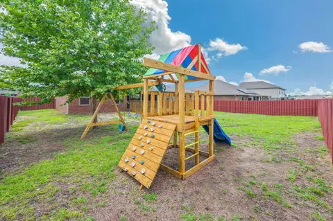 Exterior - 363 Merlin Ct, Crestview, FL 32539 photo 10 of 11