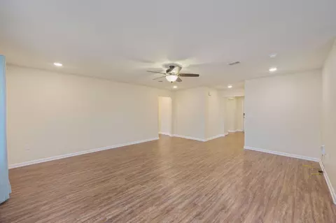 Living - 363 Merlin Ct, Crestview, FL 32539 photo 3 of 4