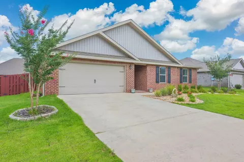 Exterior - 363 Merlin Ct, Crestview, FL 32539 photo 3 of 11