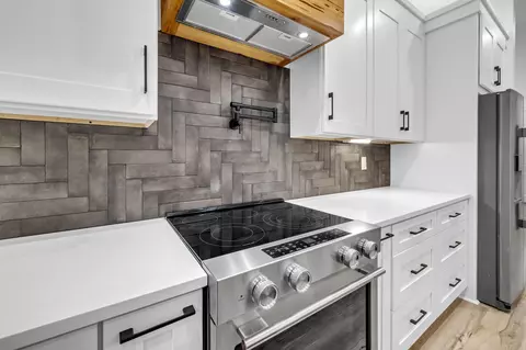 Kitchen - 97 Muzzle St, Freeport, FL 32439 photo 4 of 10