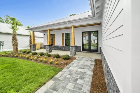 Exterior - 97 Muzzle St, Freeport, FL 32439 photo 4 of 17