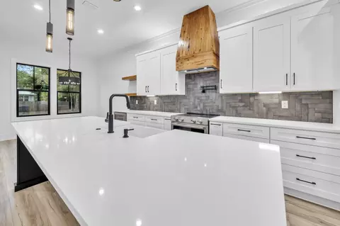 Kitchen - 97 Muzzle St, Freeport, FL 32439 photo 7 of 10
