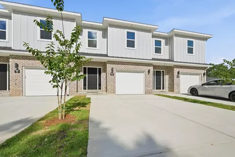 704 Ferguson Dr #8, Fort Walton Beach, FL 32547