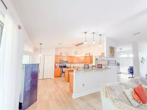 Kitchen - 6214 Flash Ln, Crestview, FL 32536 photo 6 of 6
