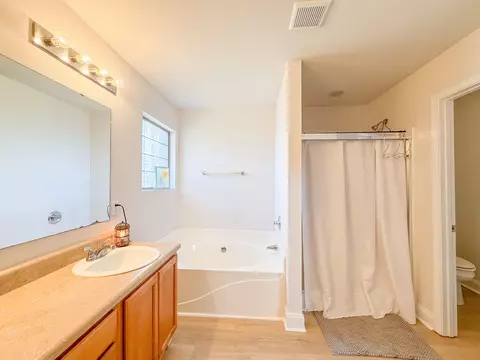 Bath - 6214 Flash Ln, Crestview, FL 32536 photo 2 of 4