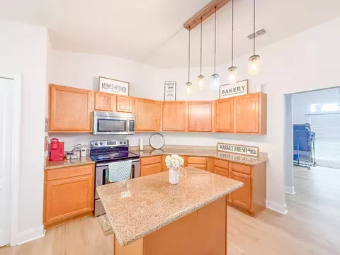 Kitchen - 6214 Flash Ln, Crestview, FL 32536 photo 1 of 6