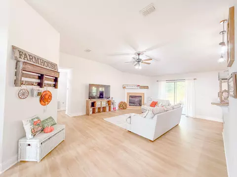 Living - 6214 Flash Ln, Crestview, FL 32536 photo 8 of 9