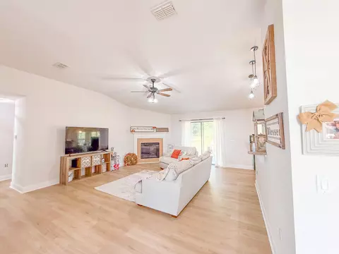 Living - 6214 Flash Ln, Crestview, FL 32536 photo 9 of 9