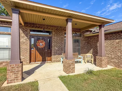 Exterior - 6214 Flash Ln, Crestview, FL 32536 photo 4 of 7