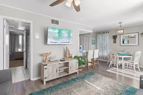 775 Gulf Shore Dr #2016, Destin, FL 32541