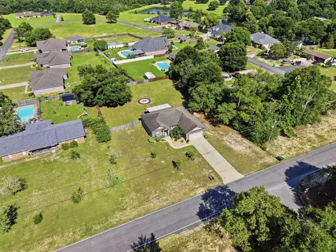 View/Area - 5463 Monterrey Rd, Crestview, FL 32539 photo 4 of 11