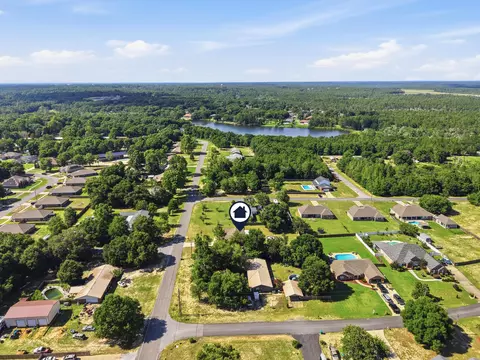 View/Area - 5463 Monterrey Rd, Crestview, FL 32539 photo 7 of 11
