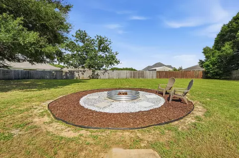 Exterior - 5463 Monterrey Rd, Crestview, FL 32539 photo 12 of 20