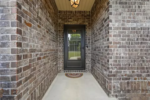 Entry Way - 5463 Monterrey Rd, Crestview, FL 32539 photo 1 of 6
