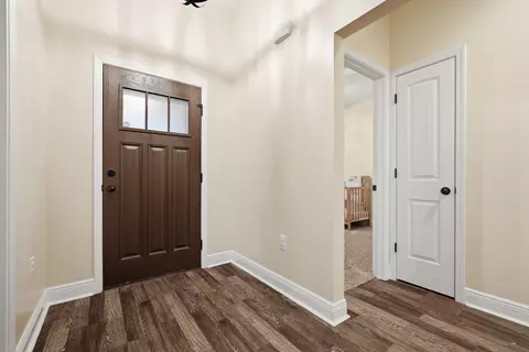 Entry Way - 5463 Monterrey Rd, Crestview, FL 32539 photo 2 of 6
