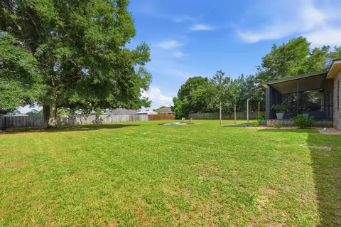 Exterior - 5463 Monterrey Rd, Crestview, FL 32539 photo 8 of 20